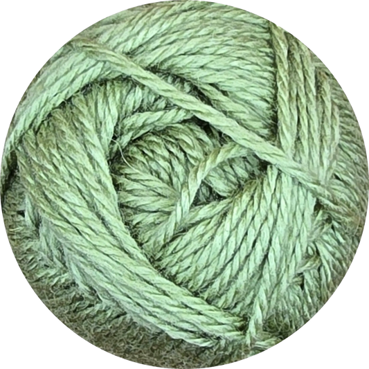 Nevilan LHO de La Madeja. Hilo verde suave y cálido. - La Madeja