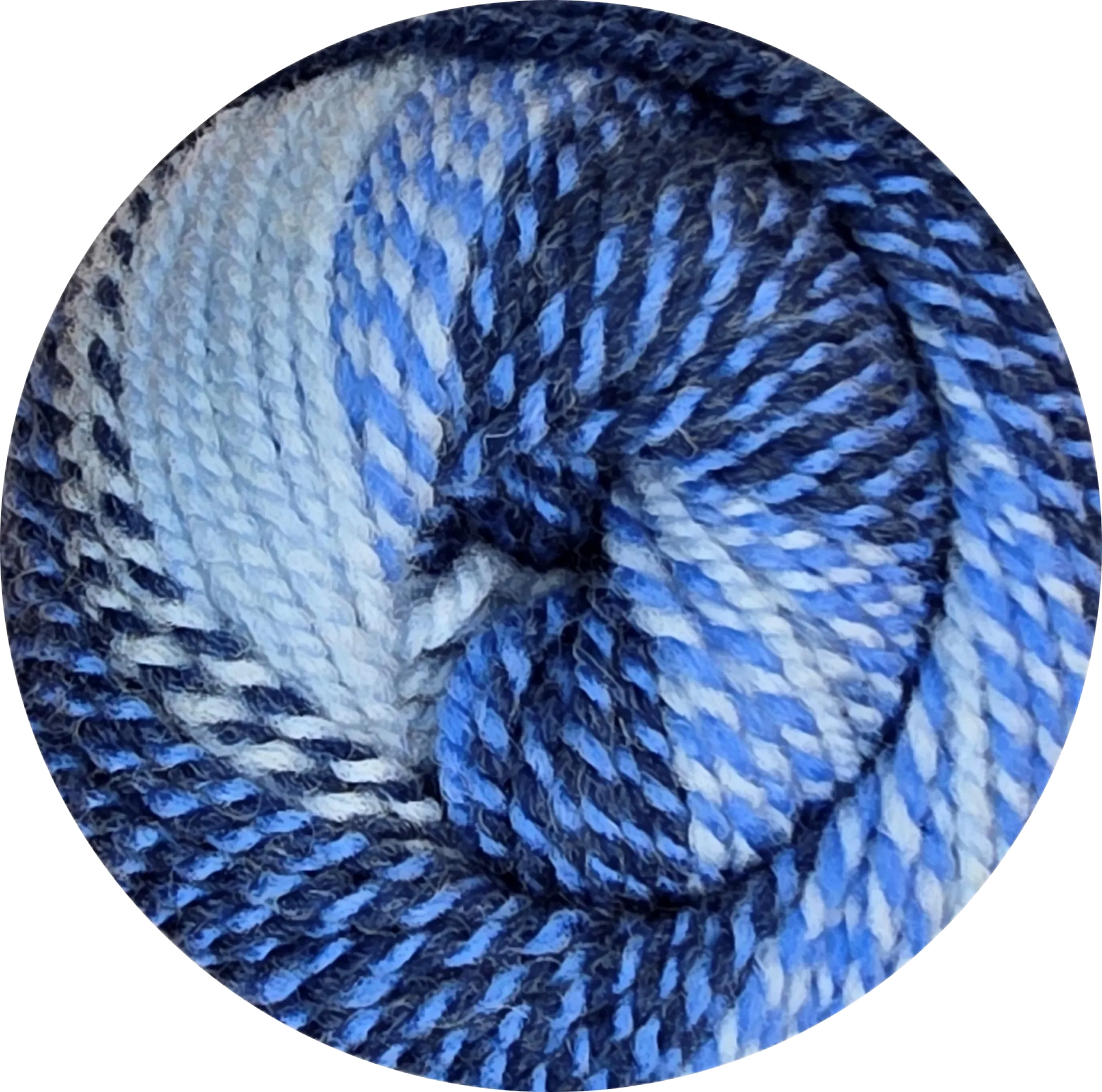 Mandala de Ukryl | La Madeja. Hilo azul y blanco, ideal para tejer. - La Madeja