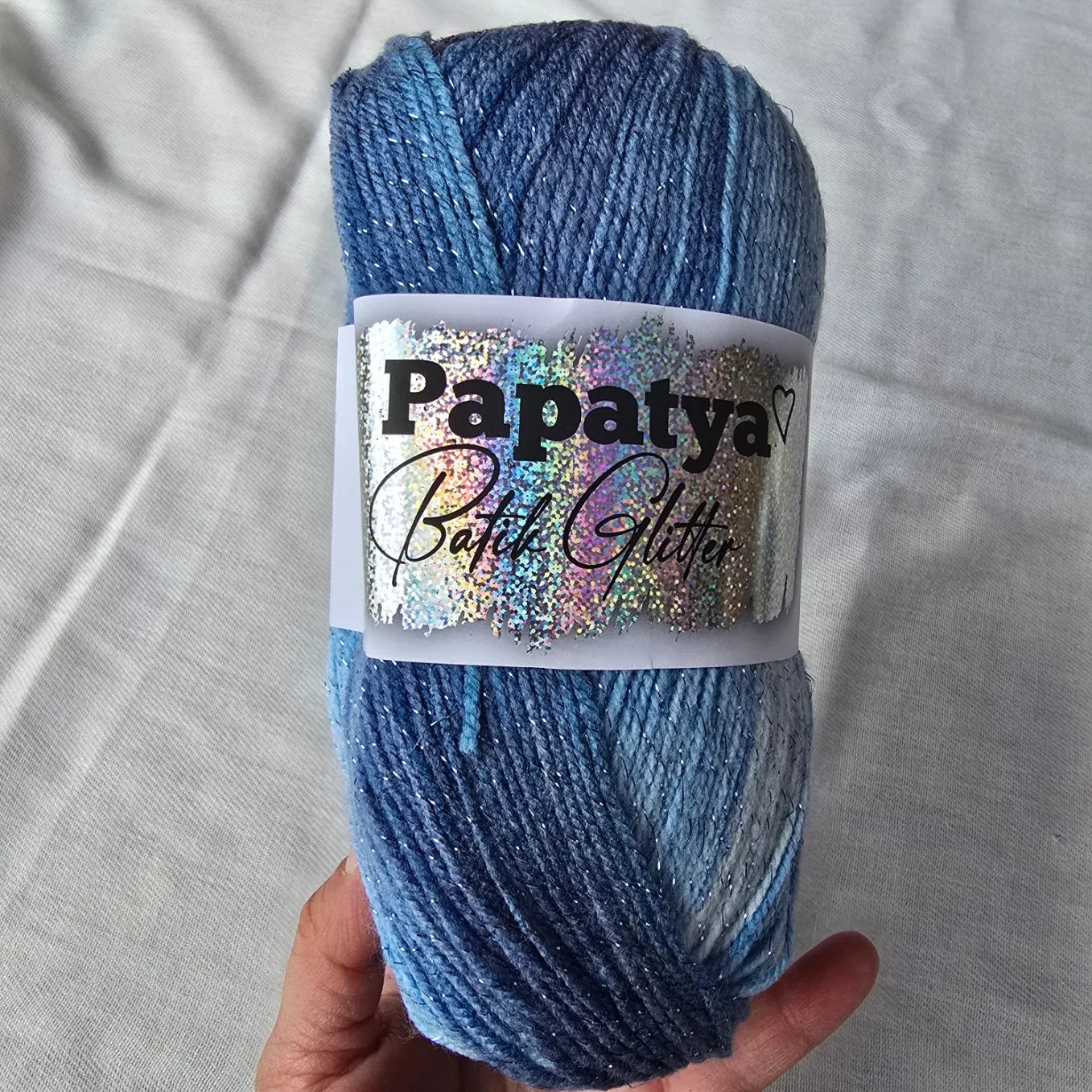 Pack Batik Glitter de Papatya – Lana autorayada con brillo 97 % acrílico / 3 % poliéster.