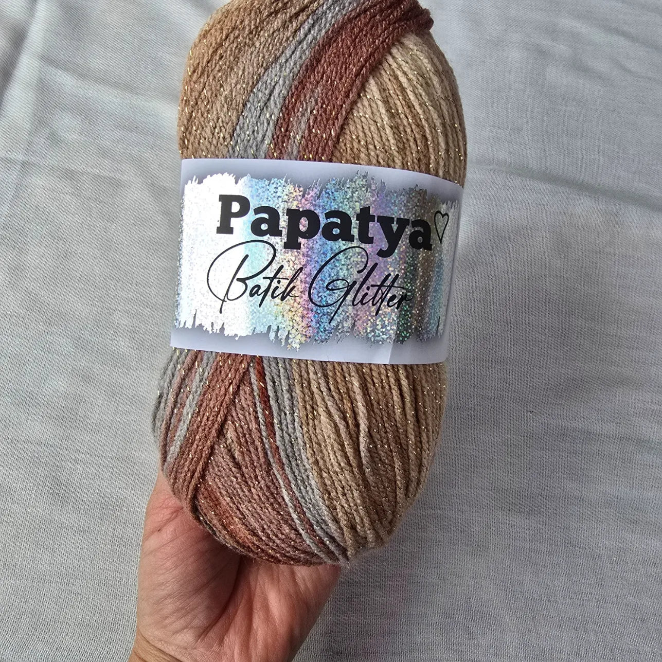 Pack Batik Glitter de Papatya – Lana autorayada con brillo 97 % acrílico / 3 % poliéster.
