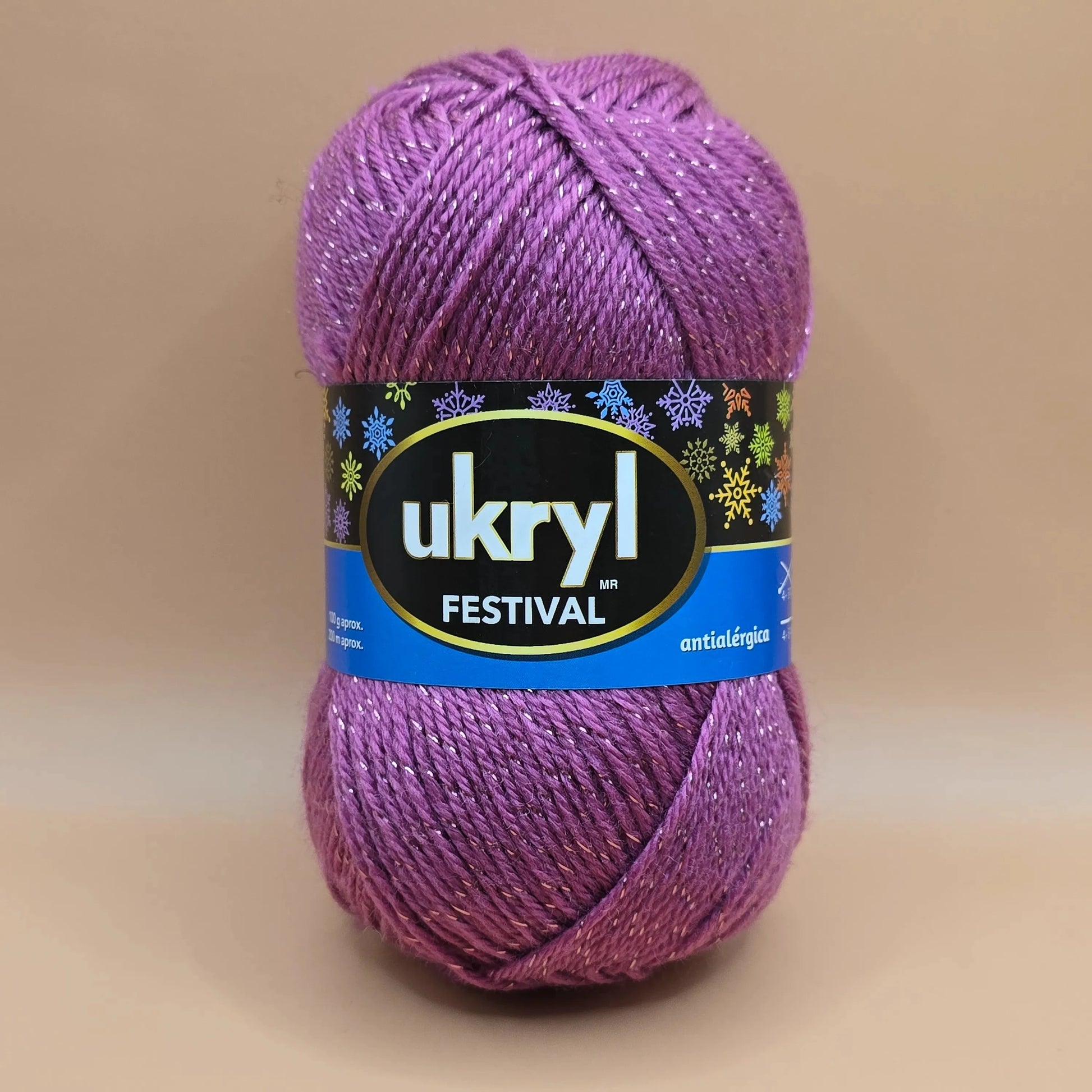 Lana Ukryl Festival morada con brillo. Suave y antialérgica - La Madeja