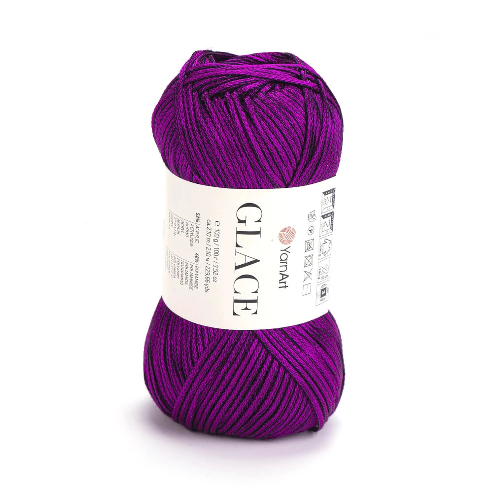 Lana Glace de YarnArt color morado, hilo con brillo y suavidad.