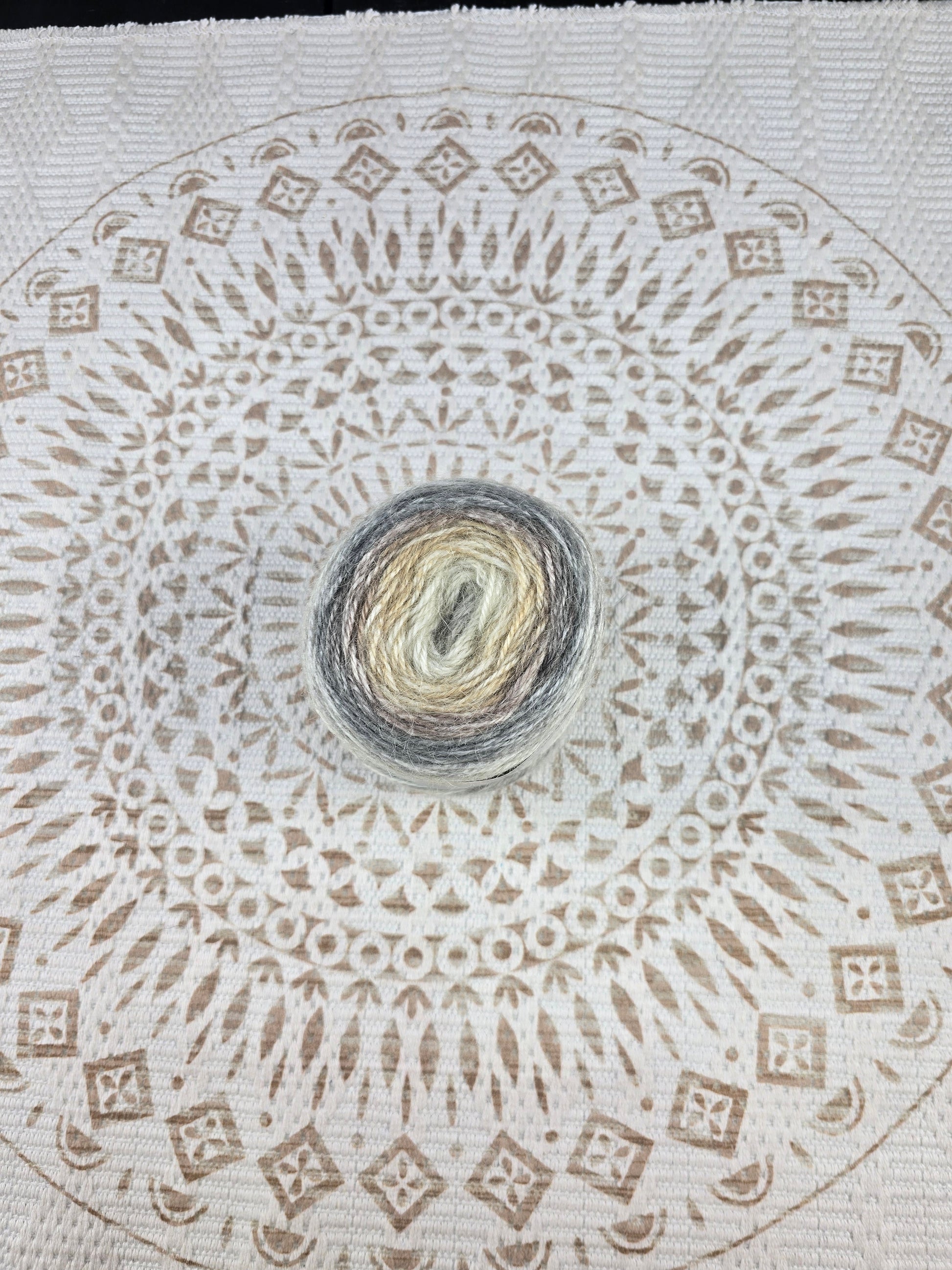 Alpaca Cake 100 grs - Color Gris Crudo