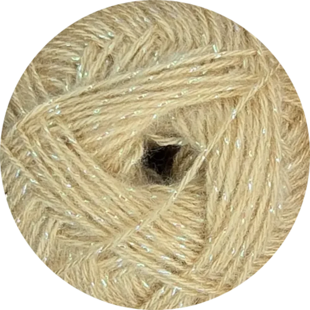 Ovillo de lana brillante Angora Gold Simli color beige con destellos plateados, mezcla acrílico y lana.