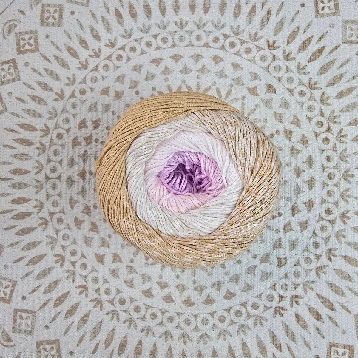Bouquet de YarnArt – Ovillo Cake XL Degradé 250g, 26 Colores – 100% Algodón - Color Beige