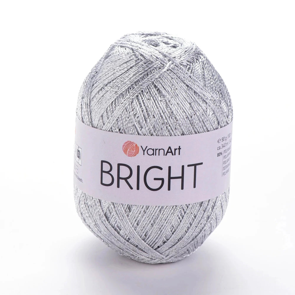 Ovillo YarnArt Bright, brillo metálico 80% poliamida 20% metálico.