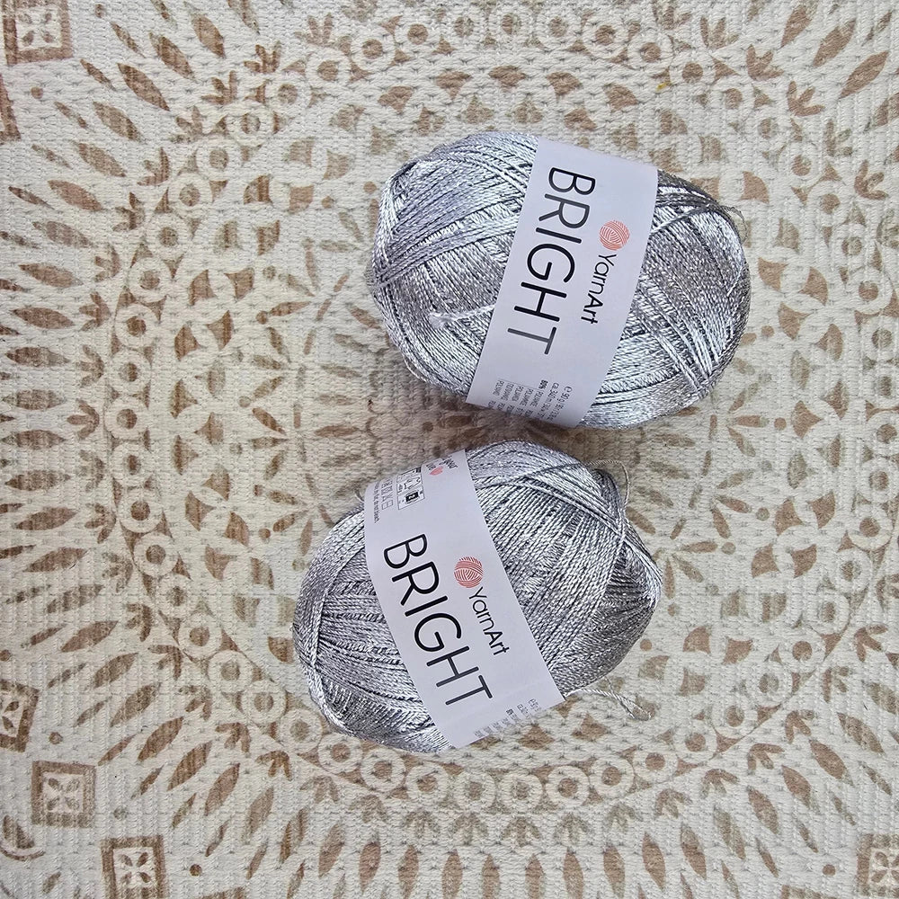 Ovillo YarnArt Bright – Dale brillo metálico a tus tejidos de fiesta – 80% Poliamida 20% Metálico - Color YA_BR_235