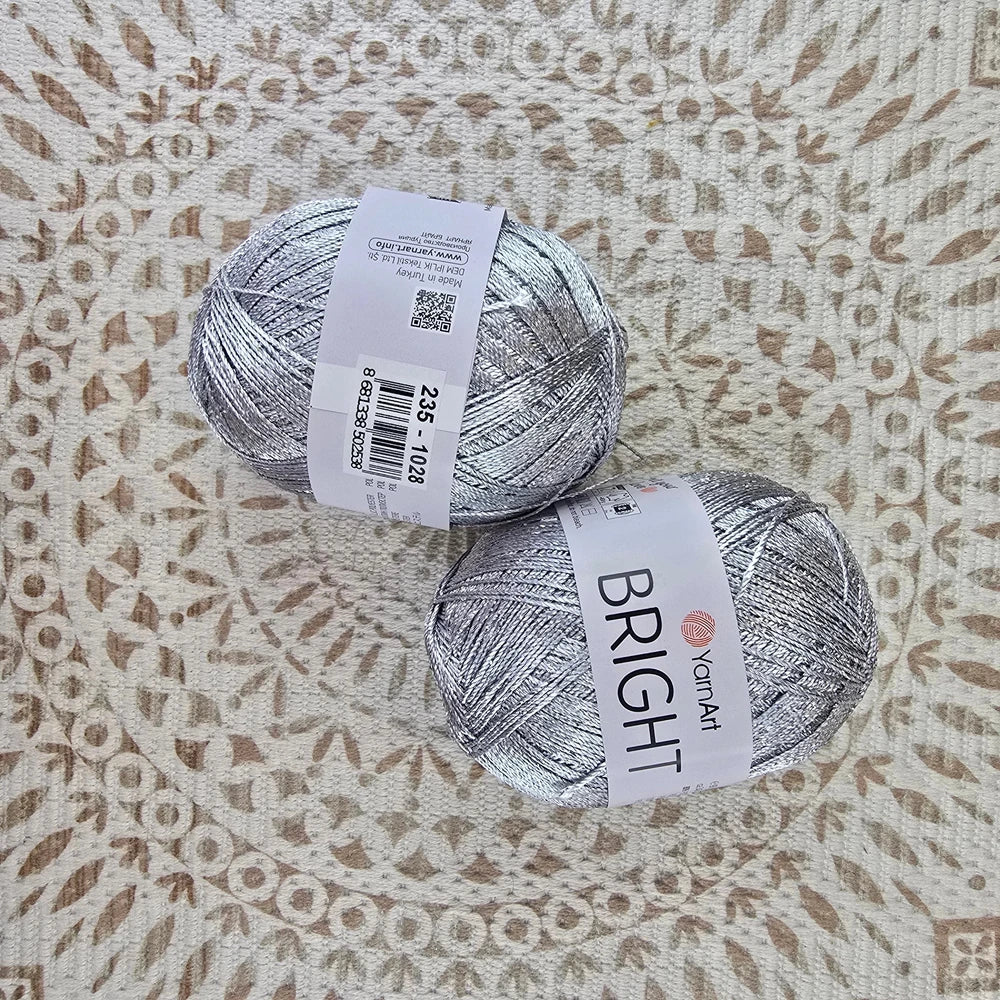 Ovillo YarnArt Bright – Dale brillo metálico a tus tejidos de fiesta – 80% Poliamida 20% Metálico - Color YA_BR_235
