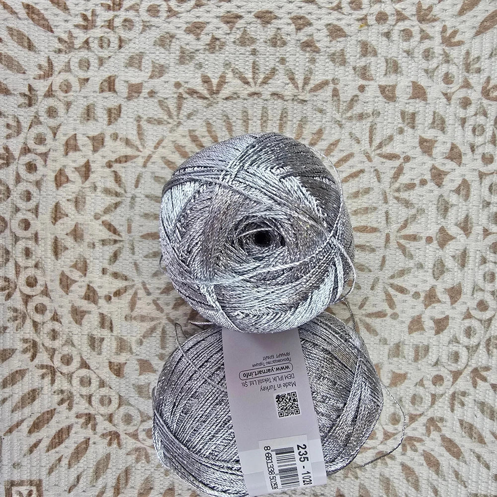 Ovillo YarnArt Bright – Dale brillo metálico a tus tejidos de fiesta – 80% Poliamida 20% Metálico - Color YA_BR_235