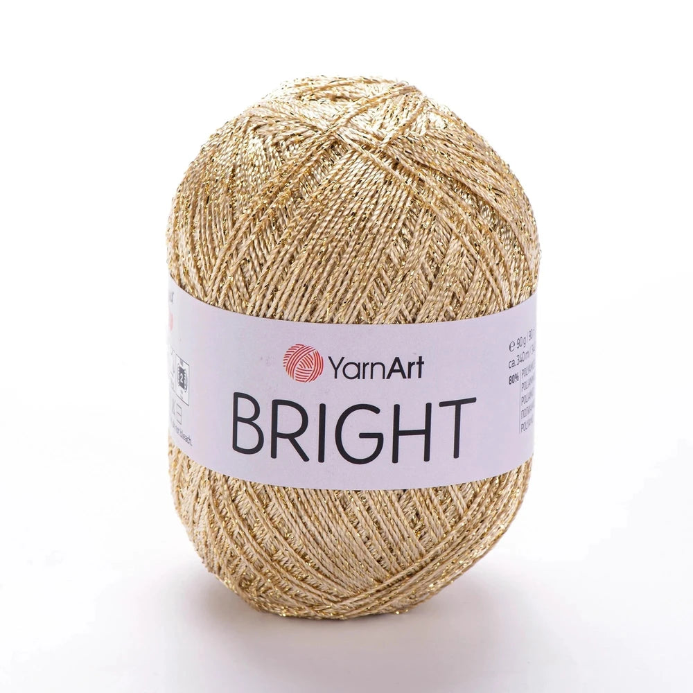 Ovillo YarnArt Bright, brillo metálico, detalle de la hebra.