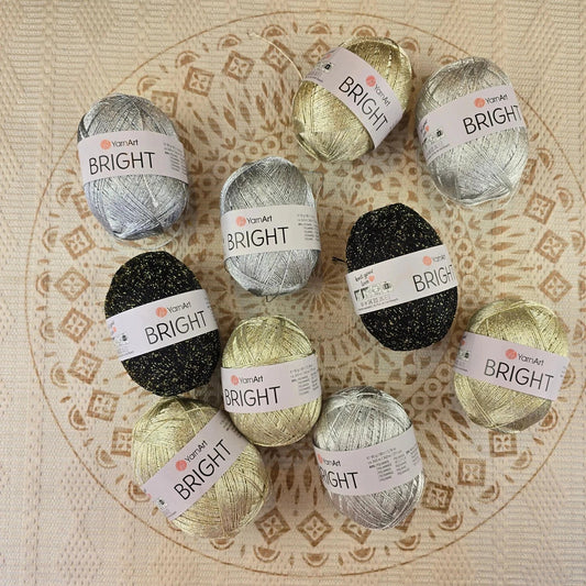 Ovillo YarnArt Bright – Dale brillo metálico a tus tejidos de fiesta – 80% Poliamida 20% Metálico