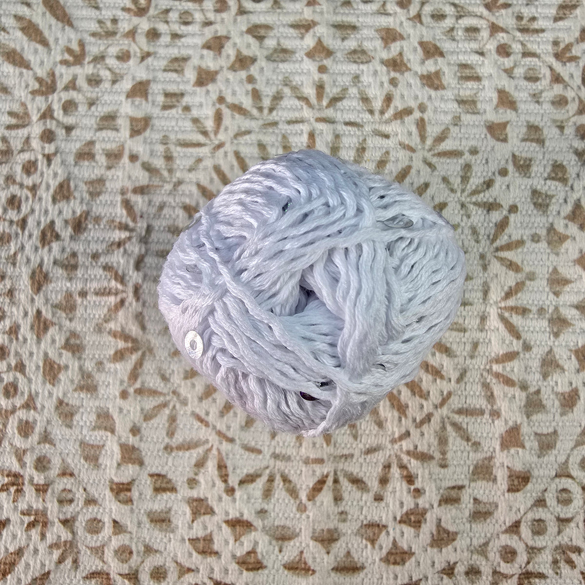 Ovillo YarnArt Cotton Gold Paillettes color Blanco con lentejuelas