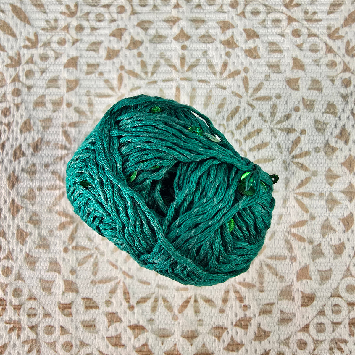 Ovillo YarnArt Cotton Gold Paillettes color Verde Navidad con lentejuelas