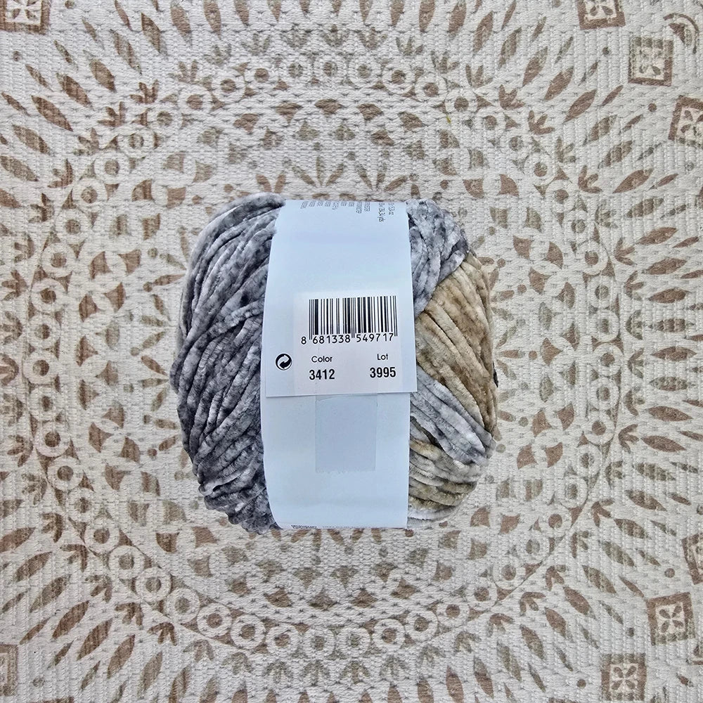 Lana Chenille Dolce Vita de YarnArt – Textura Aterciopelada Premium – 100% Poliéster - Color Gris_Negro_Beige