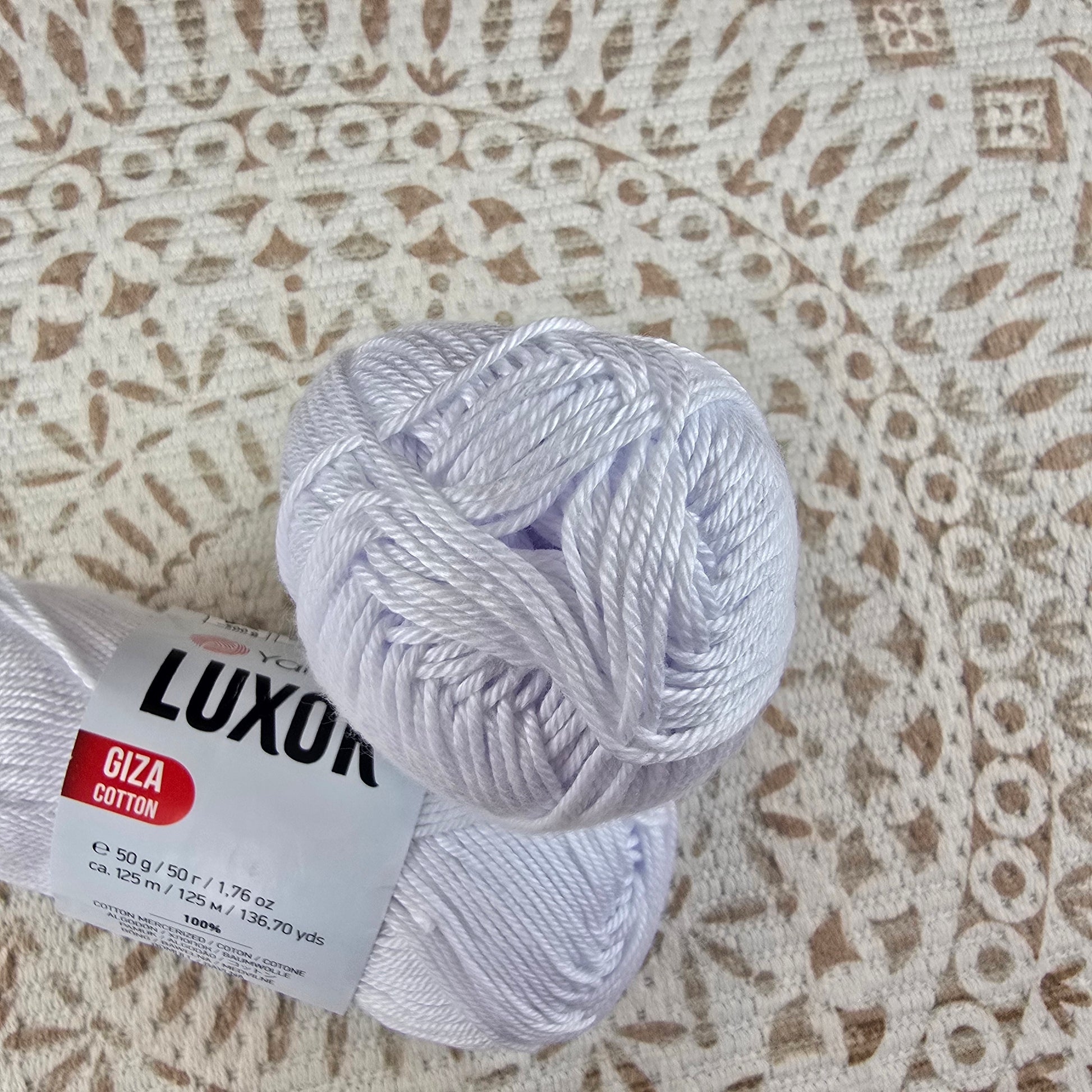 Ovillo de hilo YarnArt Luxor Giza Cotton 100% algodón mercerizado color blanco, ideal para tejer y crochet.