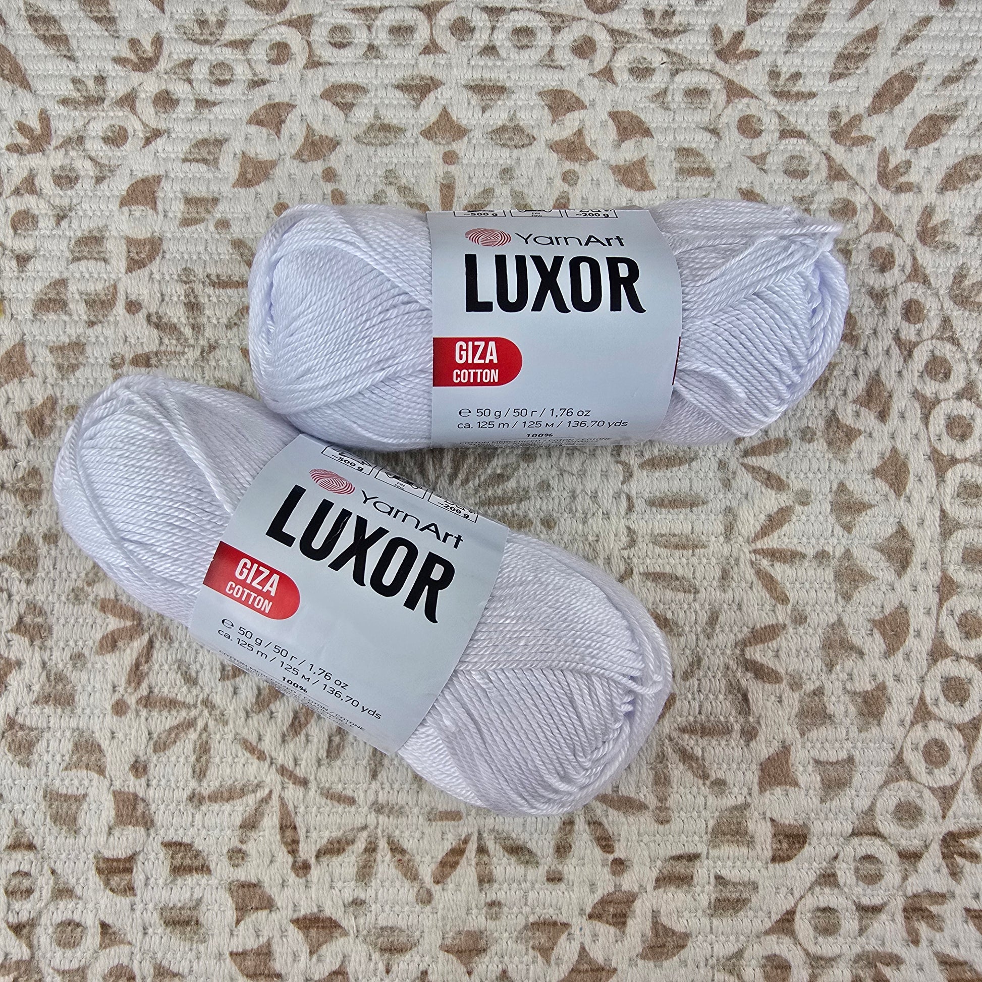 Ovillo de hilo YarnArt Luxor Giza Cotton 100% algodón mercerizado color blanco, ideal para tejer y crochet.