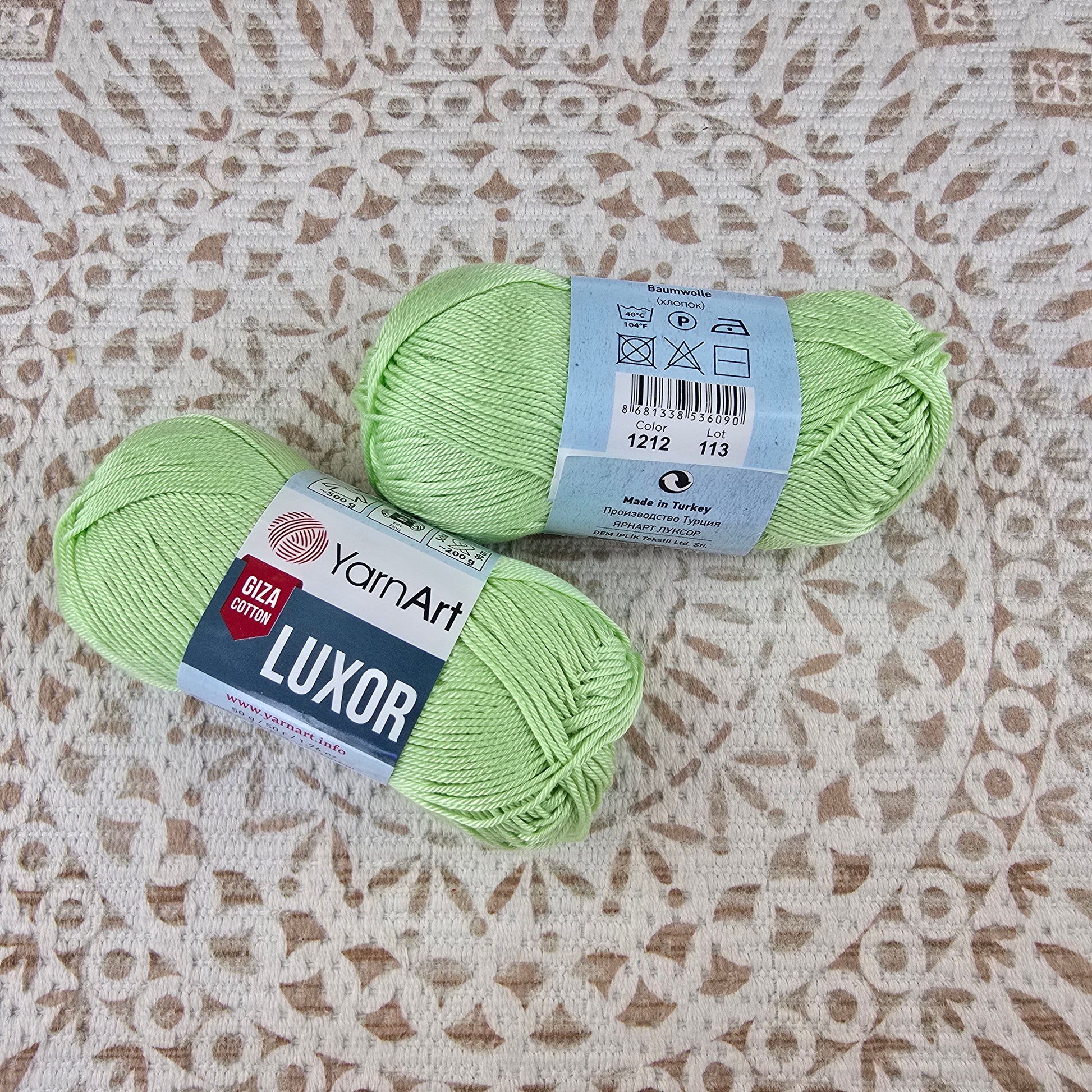Ovillo de hilo YarnArt Luxor Giza Cotton 100% algodón mercerizado color verde pistacho, ideal para tejer y crochet.
