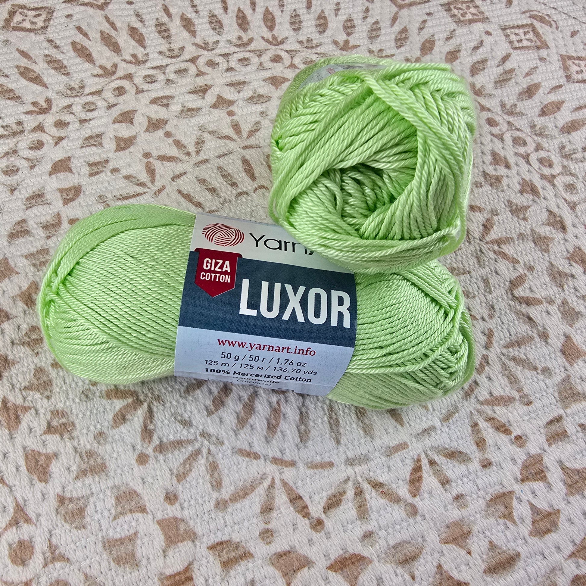 Ovillo de hilo YarnArt Luxor Giza Cotton 100% algodón mercerizado color verde pistacho, ideal para tejer y crochet.