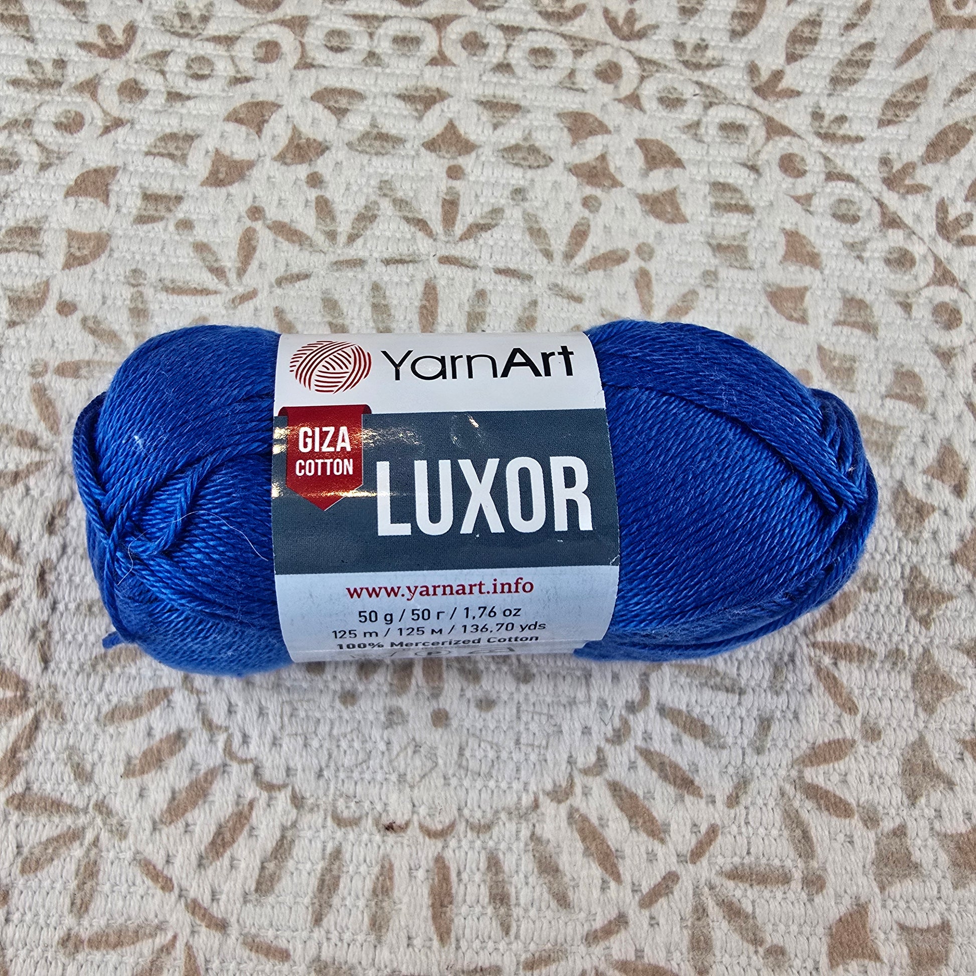 Ovillo de hilo YarnArt Luxor Giza Cotton 100% algodón mercerizado color azul rey, ideal para tejer y crochet.