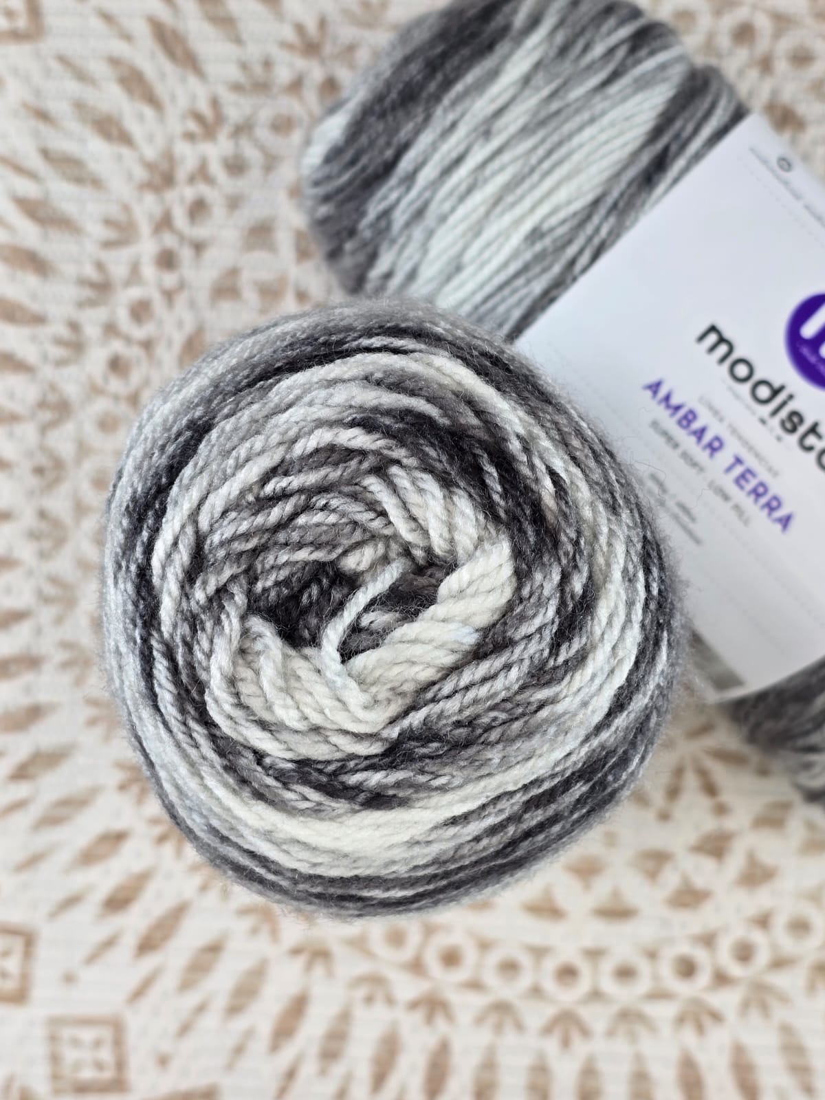 Lana Ámbar Terra Matizada 200 g Low Pilling - Color 16
