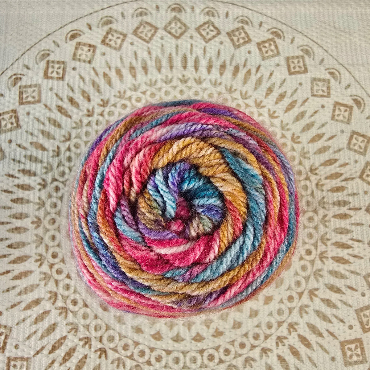 Ámbar Terra de Modista – Lana Matizada Low Pilling 200g – 100% Acrílico - Color 4