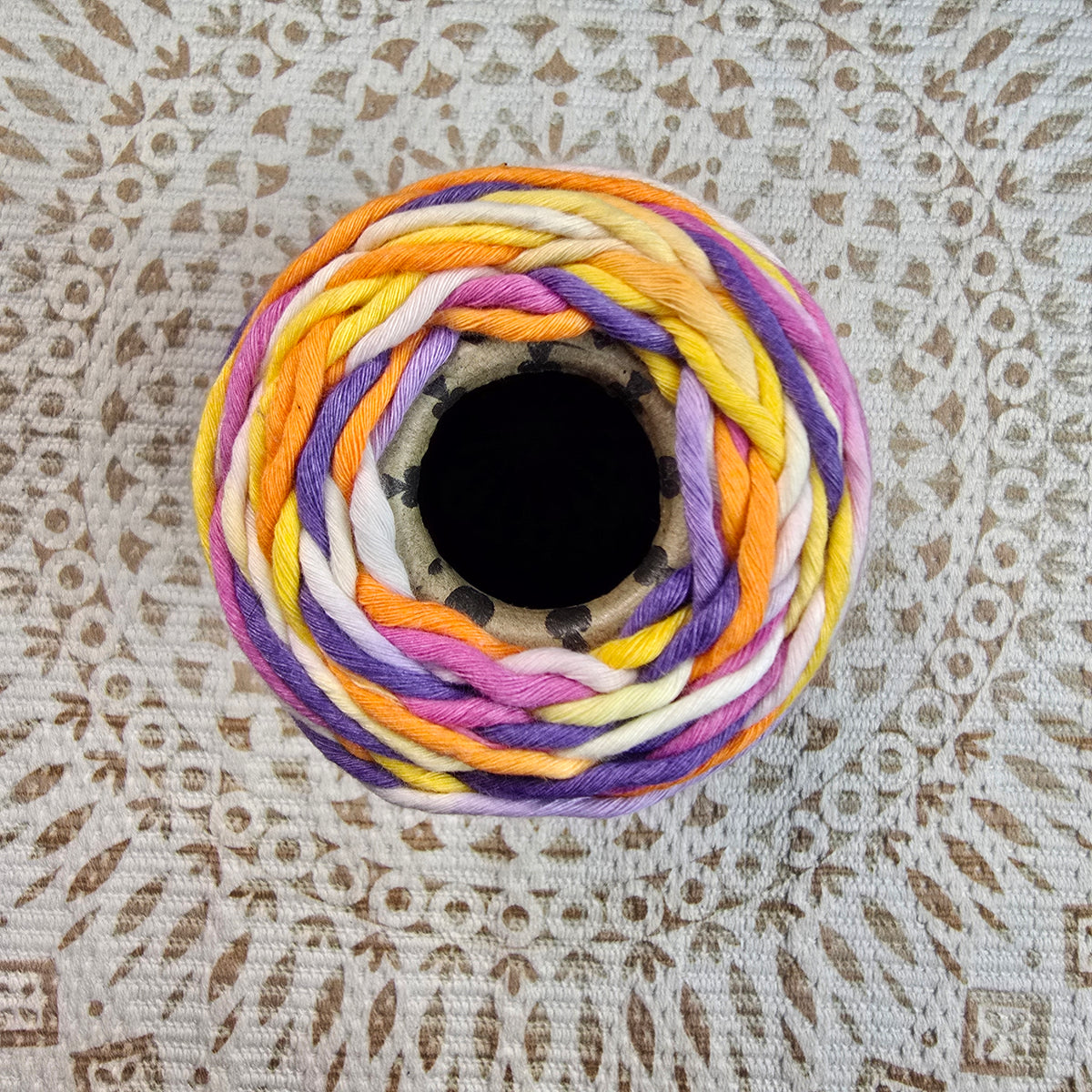 Macramé Estampado de Reginella – Hilo Grueso Multicolor 50% Algodón 50% Poliéster 200g - Color 913