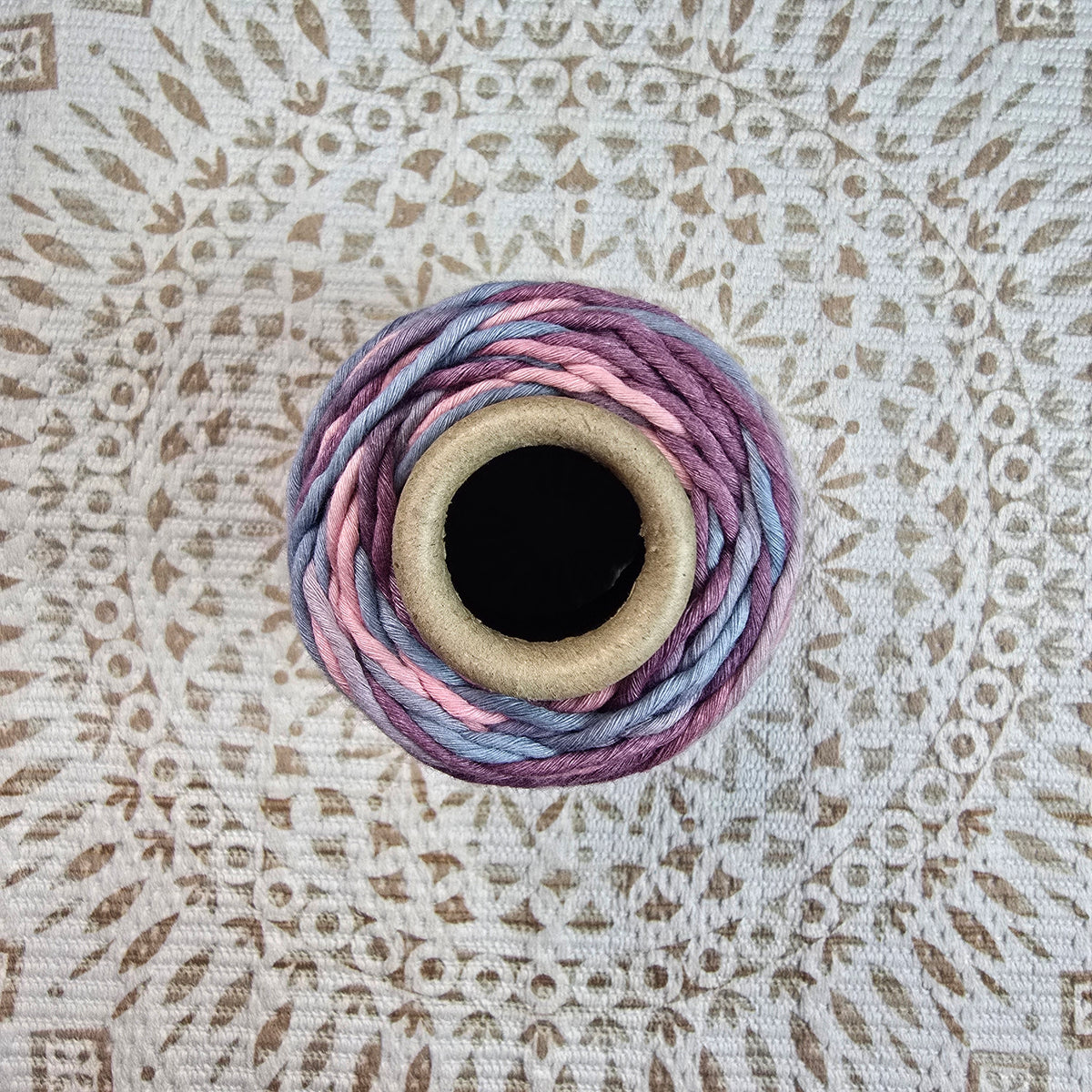 Macramé Estampado de Reginella – Hilo Grueso Multicolor 50% Algodón 50% Poliéster 200g - Color 916