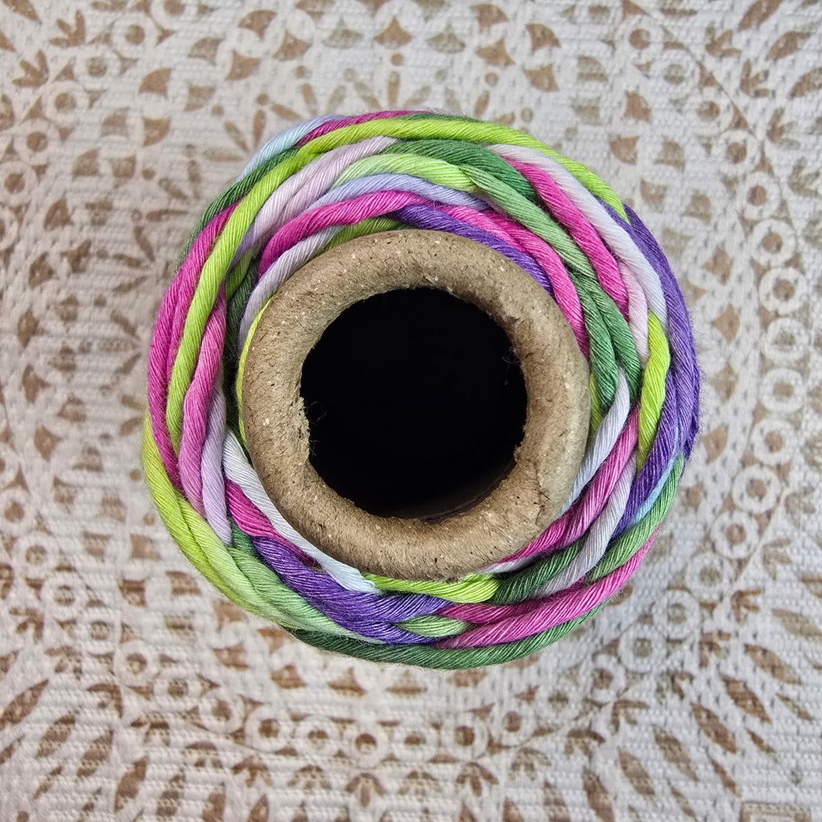 Macramé Estampado de Reginella – Hilo Grueso Multicolor 50% Algodón 50% Poliéster 200g - Color 920