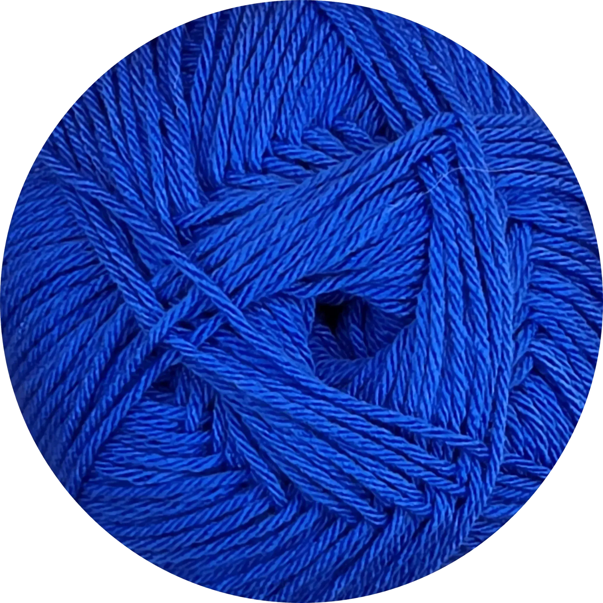 Ovillo de microfibra premium azul eléctrico para bebés, textura ultrasuave ideal para proyectos de tejido infantil.