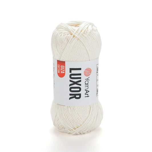 Ovillo de hilo de algodón mercerizado YarnArt Luxor, color blanco crudo, de 50g, ideal para tejer y crochet.