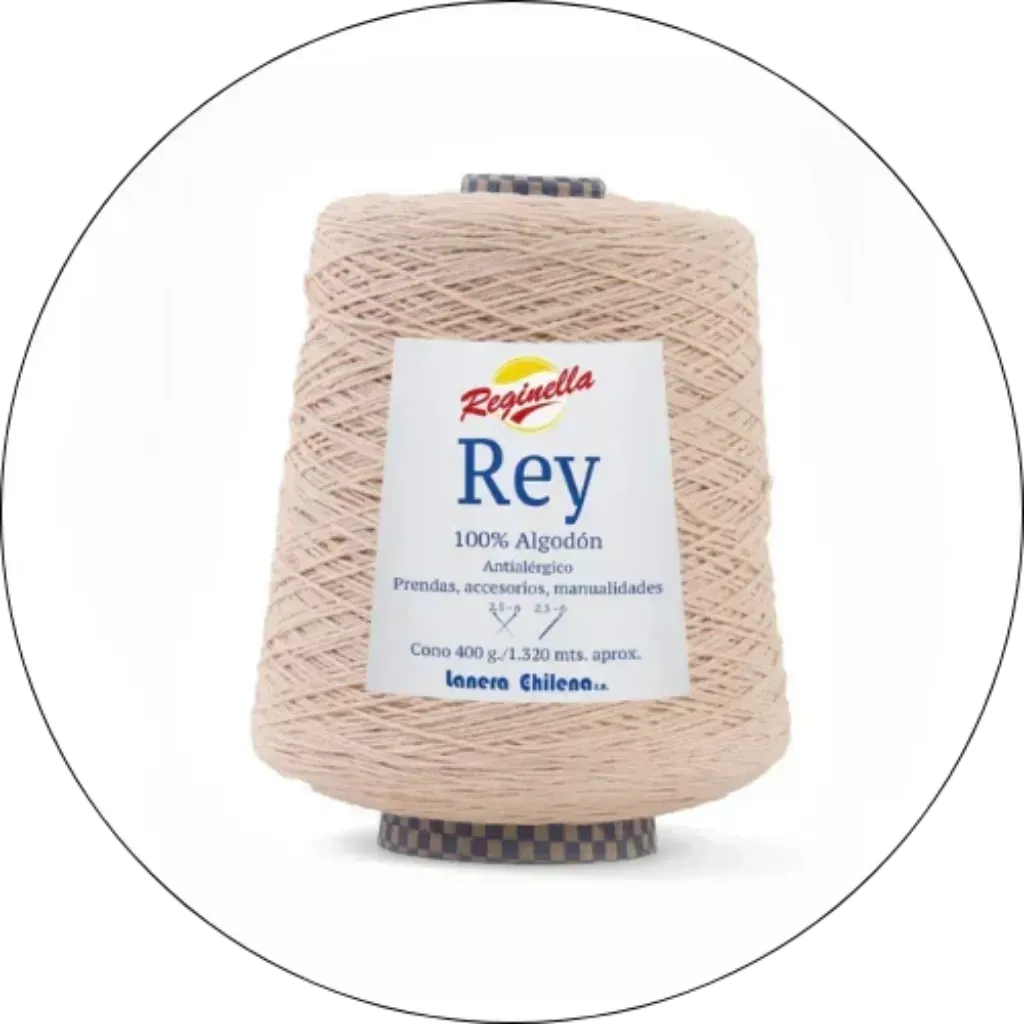 Cono grande de hilo Reginella Rey 100% algodón antialérgico, color beige claro, 400g, ideal para tejer y manualidades.