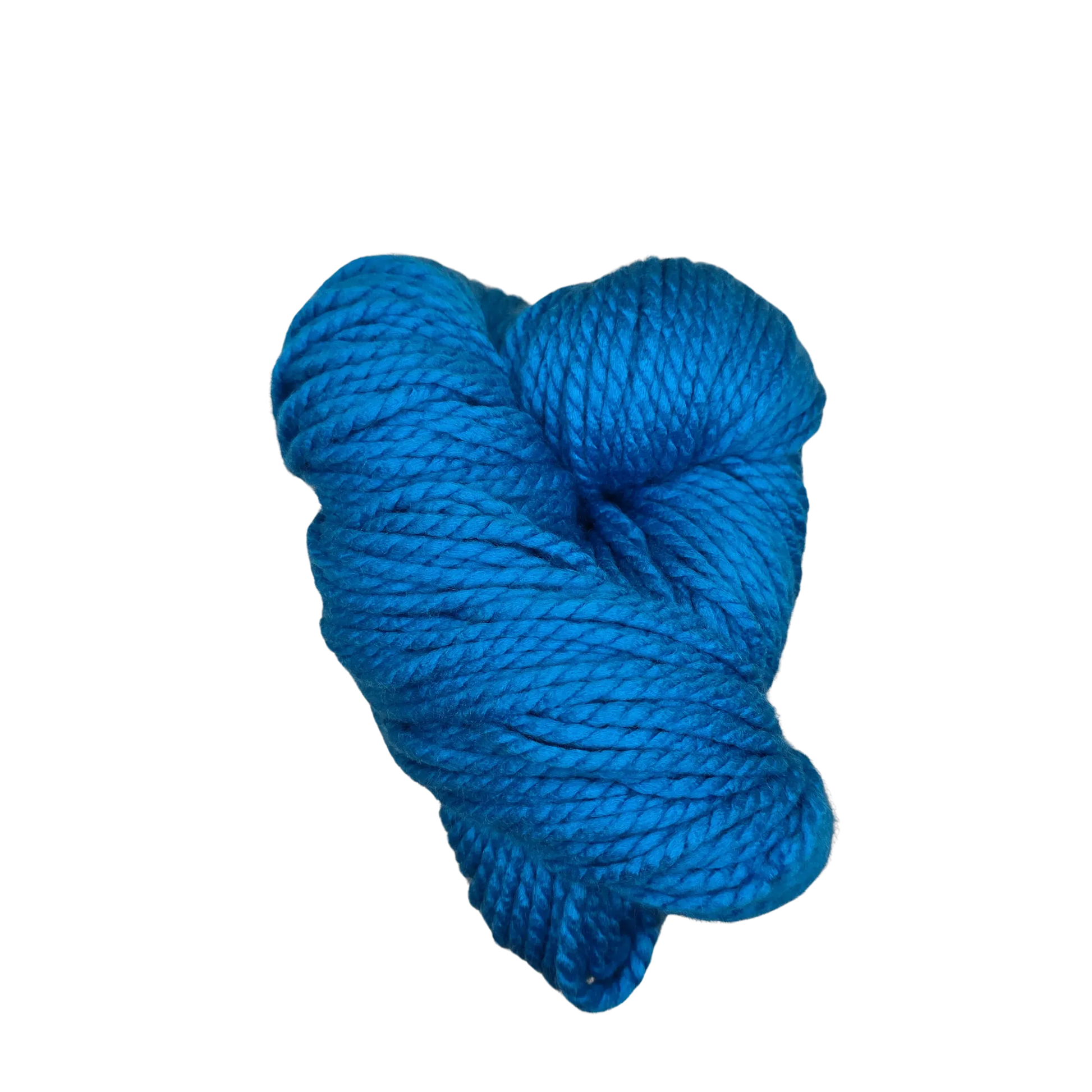 Madeja de lana acrilica azul celeste brillante, suave y voluminosa, ideal para tejer prendas y accesorios.