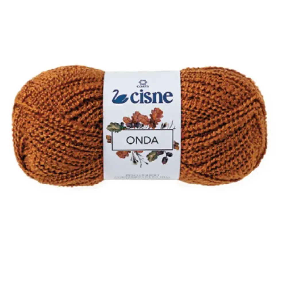 Ovillo de lana Cisne Onda color terracota, hecho de acrílico y poliéster, con una textura suave y voluminosa ideal para tejido.