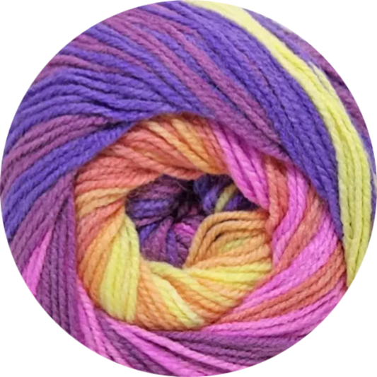 Ovillo de lana acrilica matizada colores lavanda, morado, amarillo y anaranjado, suave para tejer.