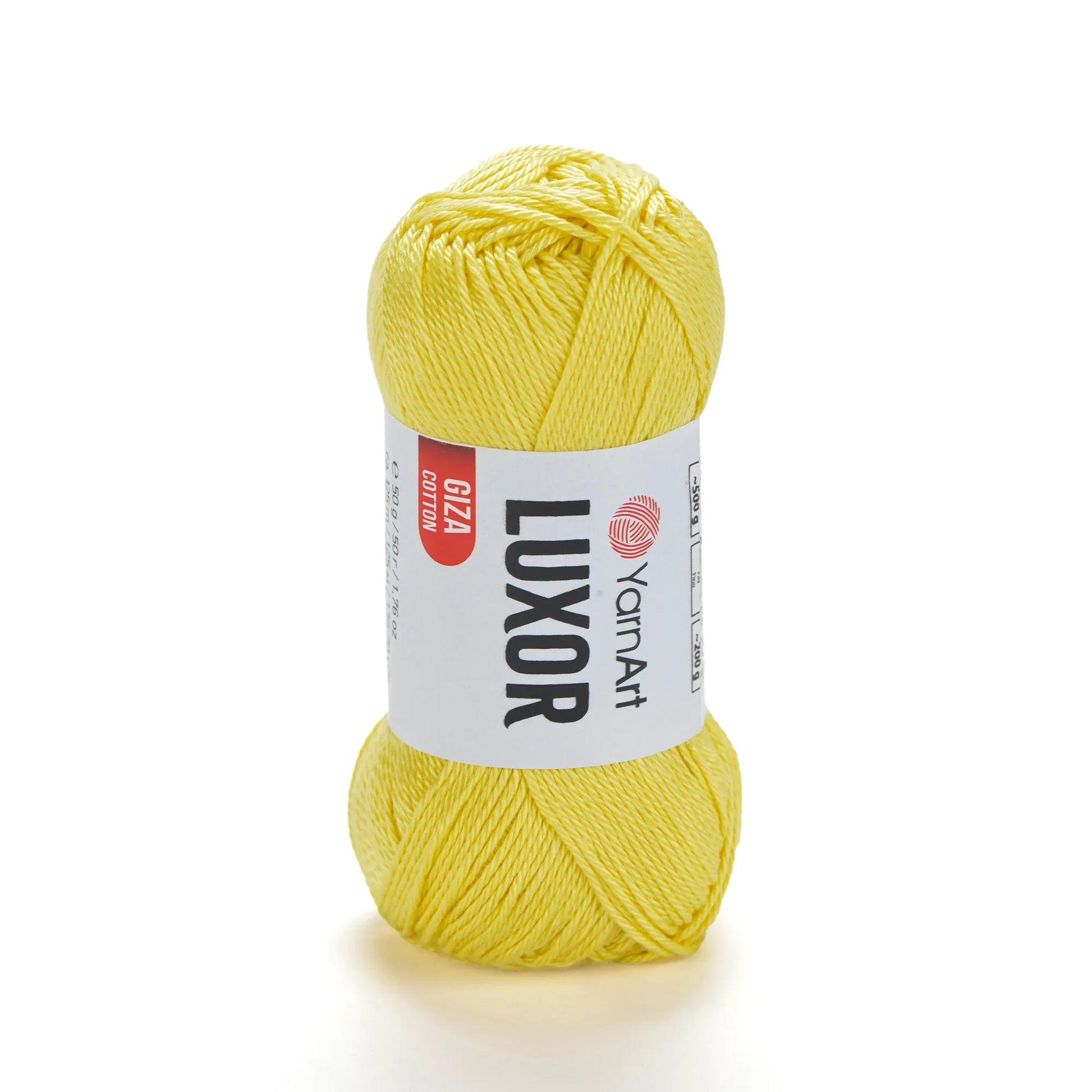 Ovillo de hilo YarnArt Luxor Giza Cotton 100% algodón mercerizado amarillo brillante sobre fondo blanco, ideal para tejer a crochet.