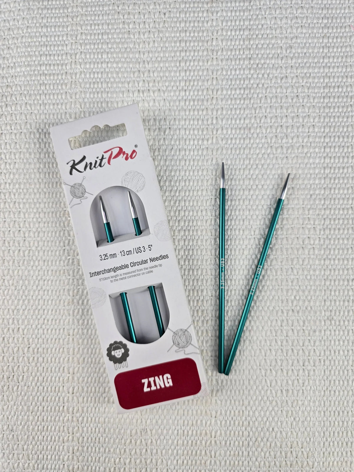 Detalle de los palillos intercambiables Knit Pro Zing 3.25 mm (US3).