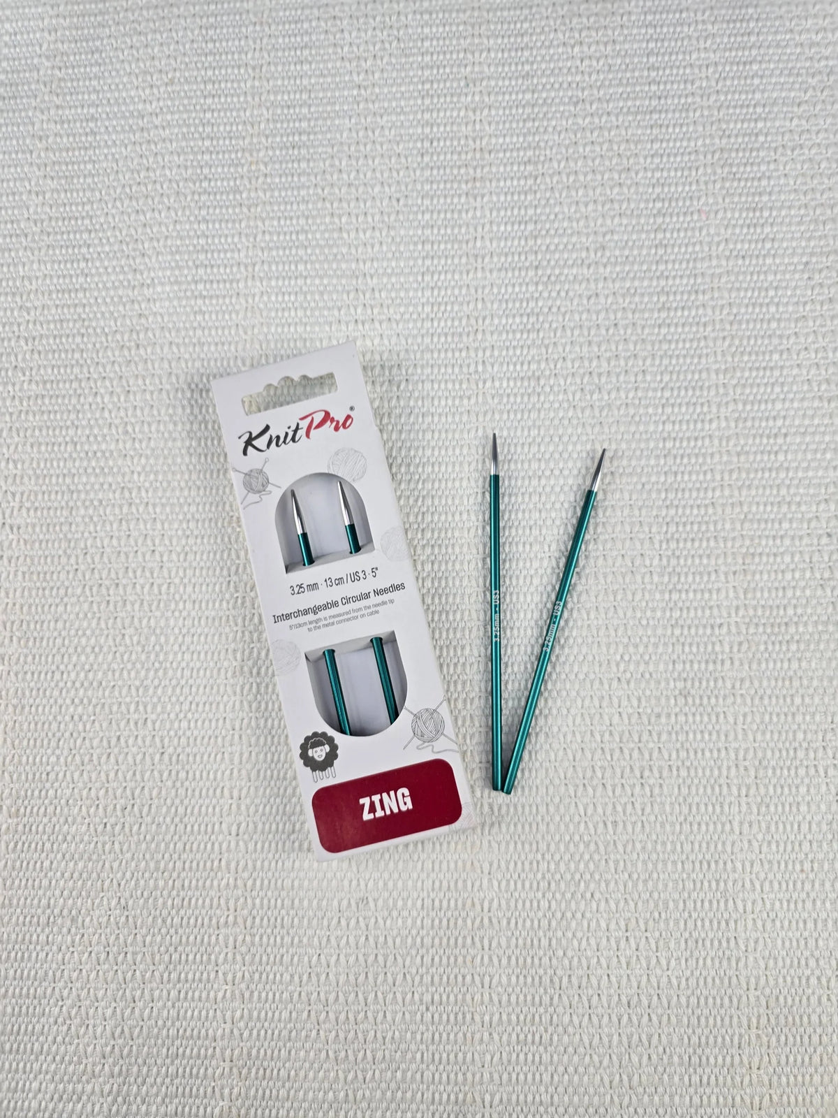 Detalle de los palillos intercambiables Knit Pro Zing 3.25 mm (US3).