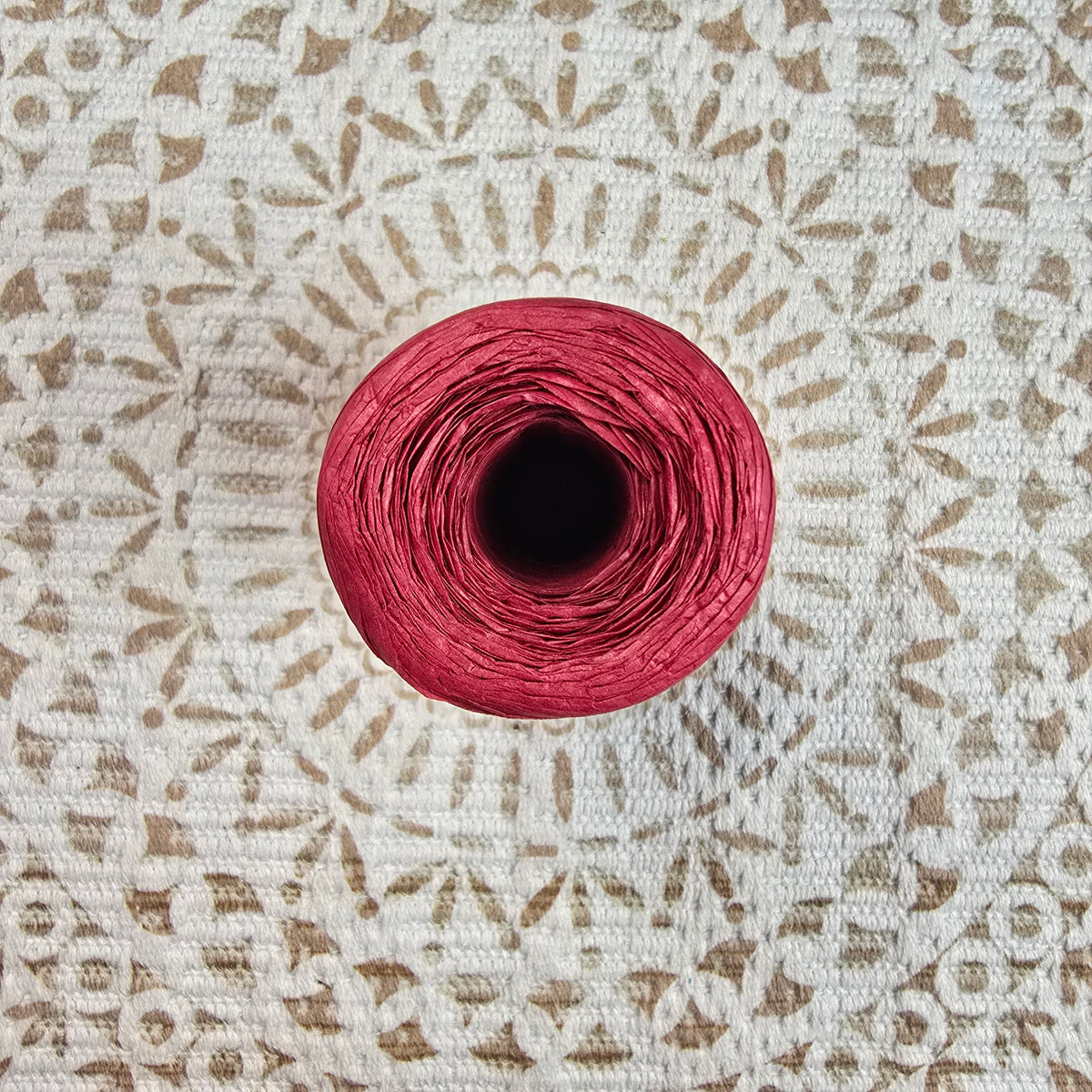 Papiro de YarnArt - 100% Fibra de Papel para Tejer y Manualidades - Color Rojo_1310