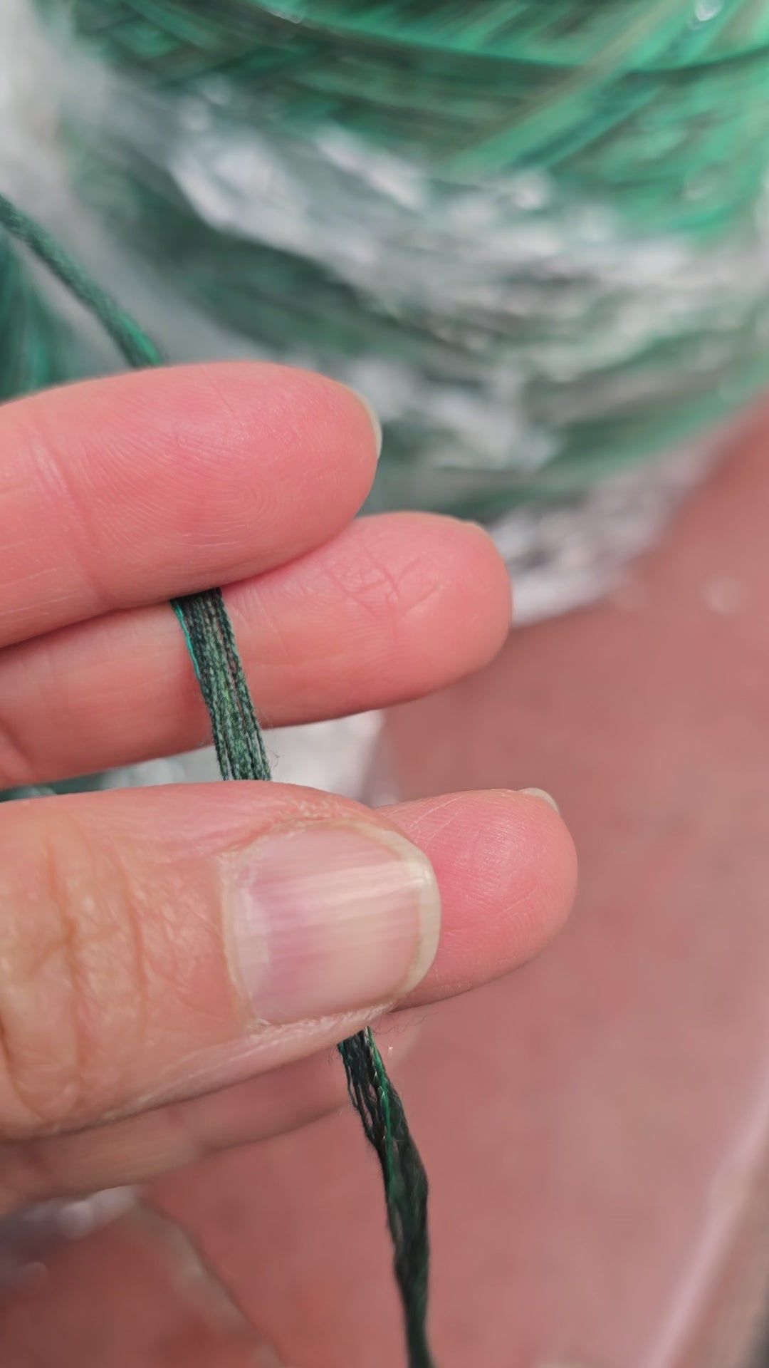 Conos Artesanales 1 kg – Algodón, Lanilla y Mezclas con Seda o Lurex – 2.000 m