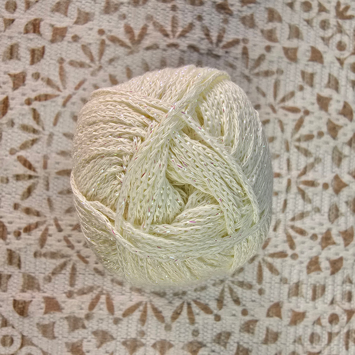 Elegance de YarnArt - Color Crema
