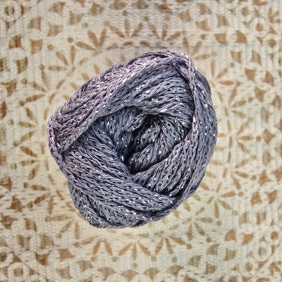 Elegance de YarnArt - Color Gris