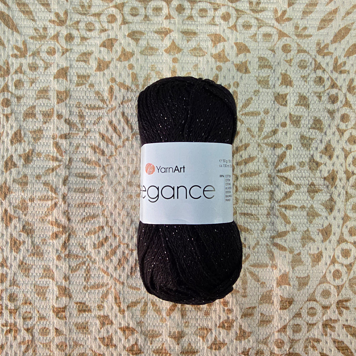 Elegance de YarnArt - Color Negro