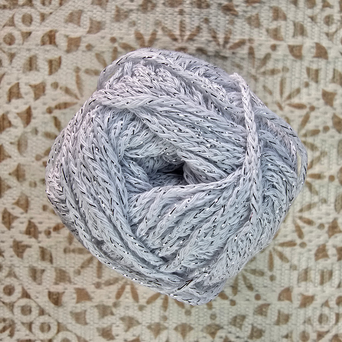 Elegance de YarnArt - Color Perla